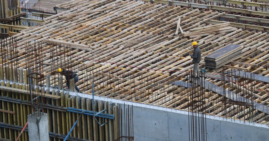 A concrete slab costs $3,600 to $7,200 in 2026 for a 900 sq ft pour