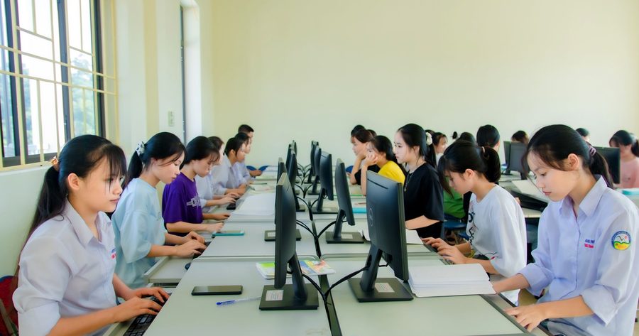 KnowBe4 costs $15.60 to $28.20 per seat a year at list