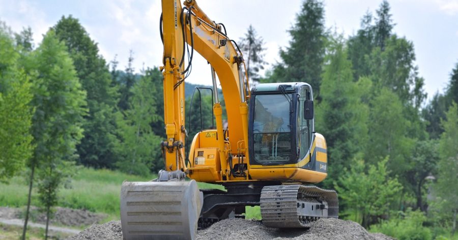 Clearing land costs $1,403 to $6,211 for most jobs in 2026