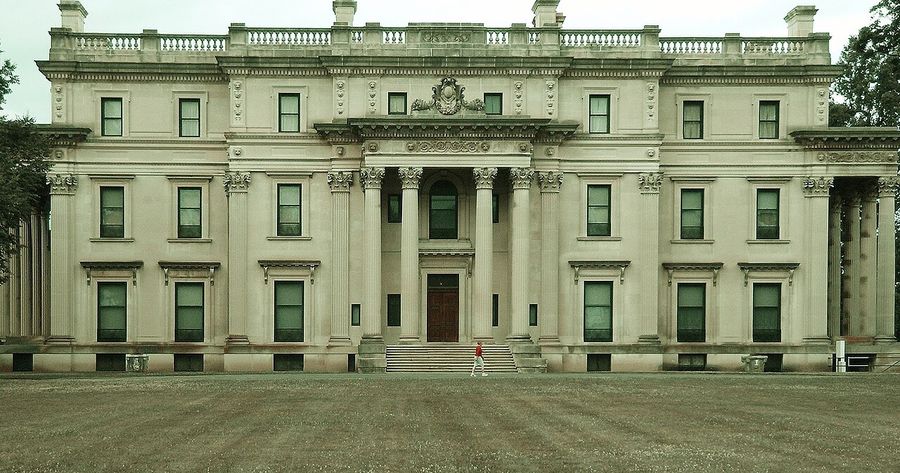 Vanderbilt Mansion costs $15 per person