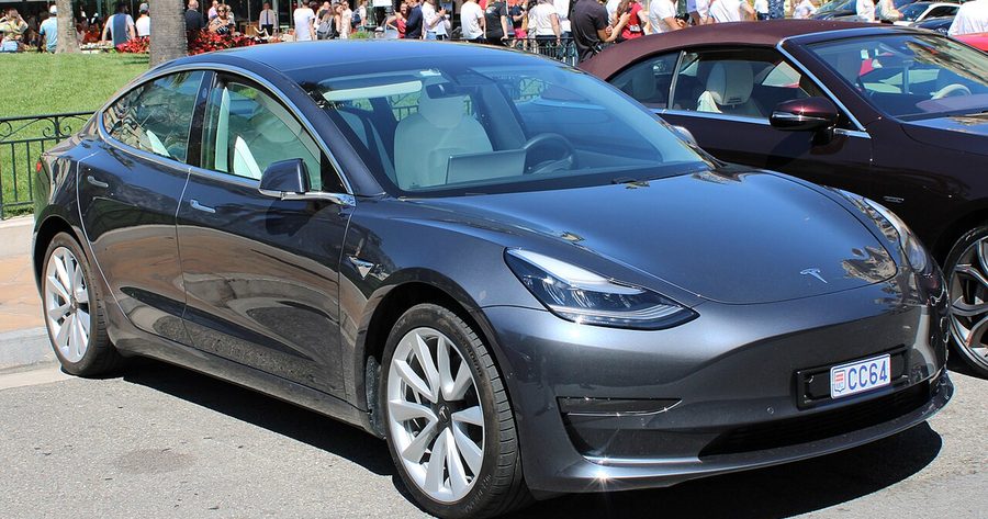 A Tesla battery replacement costs $10,000 to $22,000 in 2026